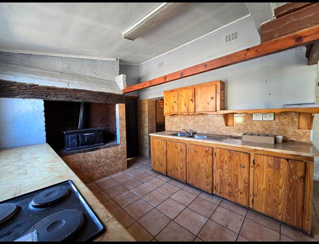 6 BEDROOM HOUSE FOR SALE IN BRAKPAN CENTRAL